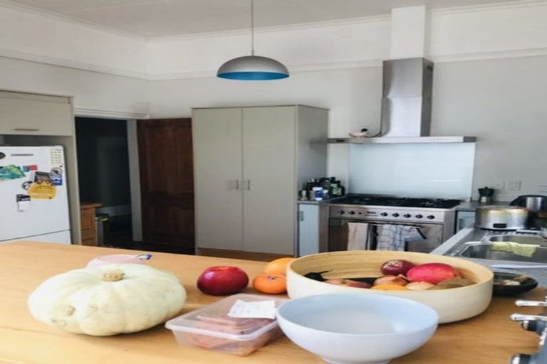 Photo of property in 19 Kenwyn Terrace, Newtown, Wellington, 6021