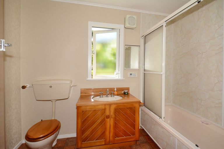 Photo of property in 22 District Road, Roseneath, Port Chalmers, 9023