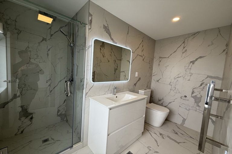 Photo of property in 13c John Walker Drive, Manurewa, Auckland, 2102