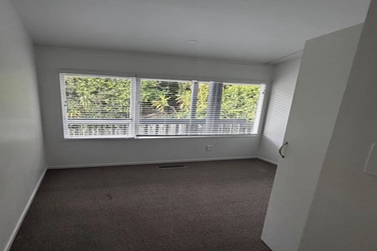 Photo of property in 2/9 Abbeygate Street, Birkdale, Auckland, 0626