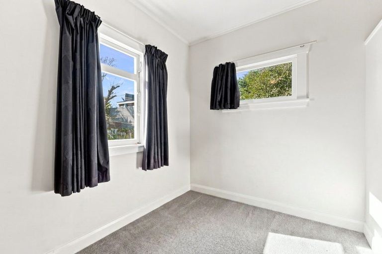 Photo of property in 100 Gonville Avenue, Gonville, Whanganui, 4501