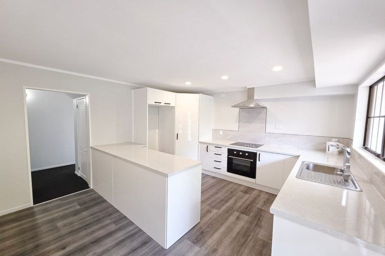 Photo of property in 3 Rawene Street, Waikanae, 5036