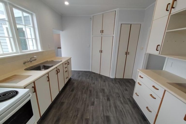 Photo of property in 1006 Tremaine Avenue, Roslyn, Palmerston North, 4414