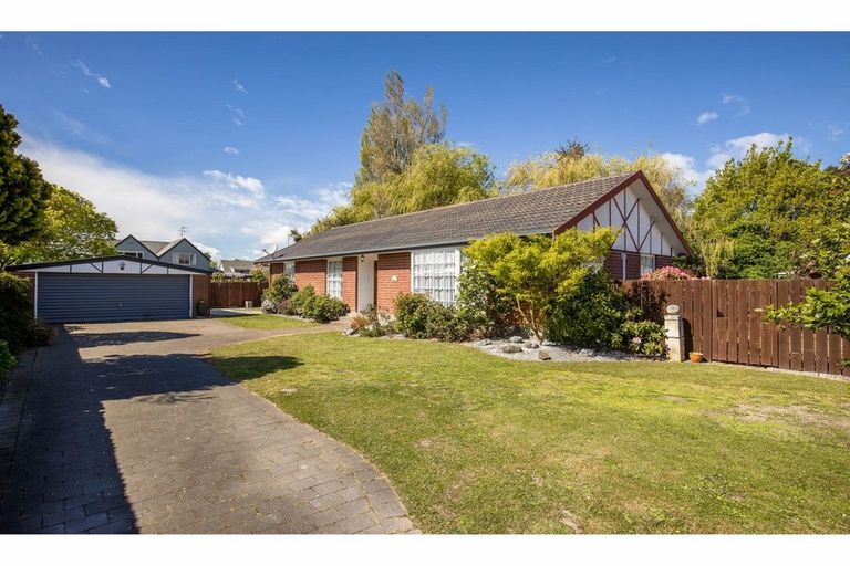Photo of property in 108d Withells Road, Avonhead, Christchurch, 8042