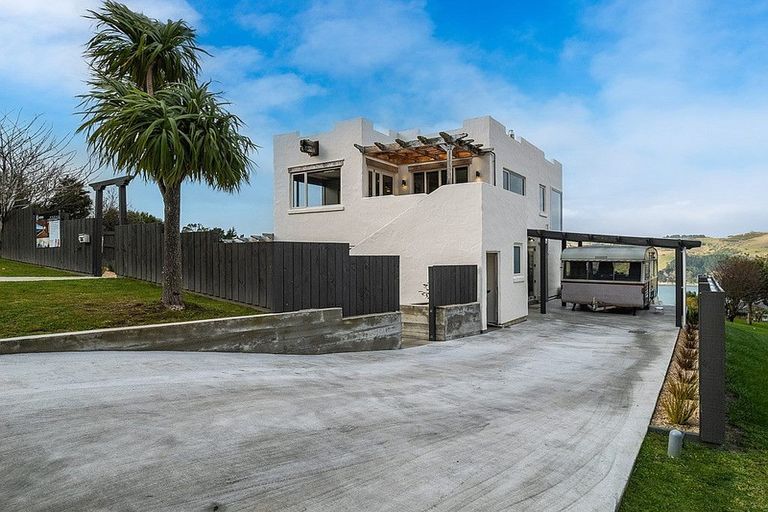 Photo of property in 64 Ellesmere Street, Ravensbourne, Dunedin, 9022