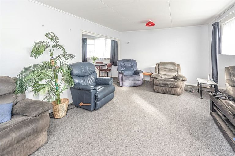 Photo of property in 180 Puriri Street, Castlecliff, Whanganui, 4501