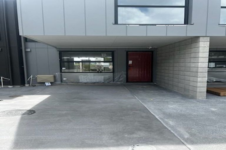 Photo of property in 14 Kaiwawao Lane, Hobsonville, Auckland, 0616