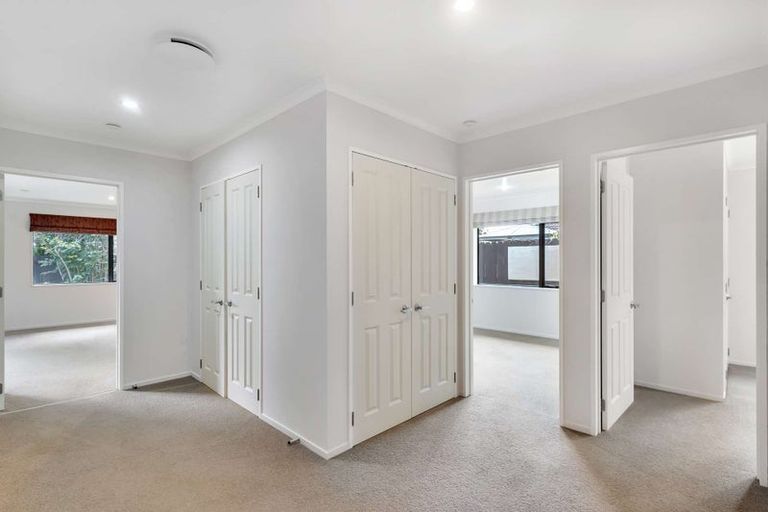 Photo of property in 21 Mandalay Place, Waiuku, 2123