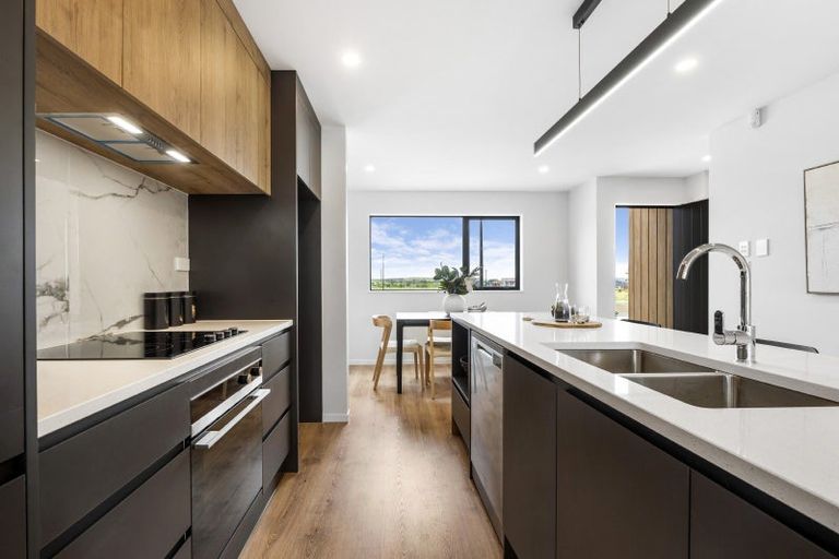 Photo of property in 37 Hampshire Lane, Karaka, 2580