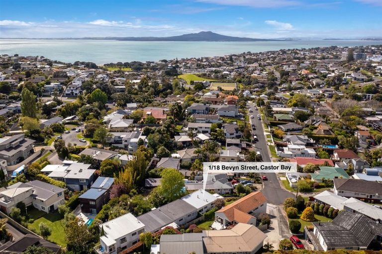Photo of property in 1/18 Bevyn Street, Castor Bay, Auckland, 0620