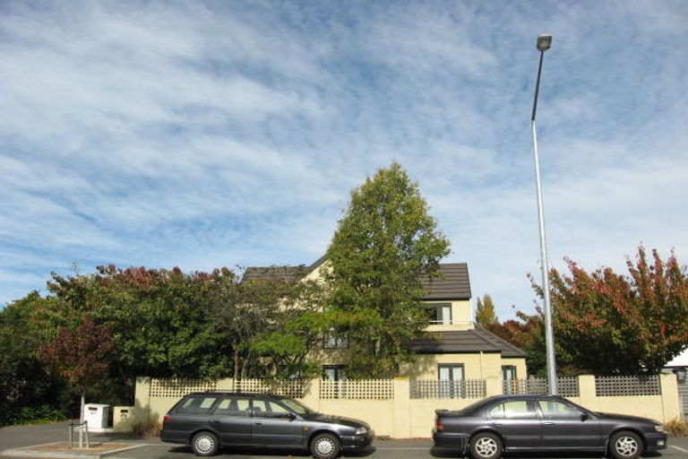 Photo of property in 1/87 Creyke Road, Ilam, Christchurch, 8041