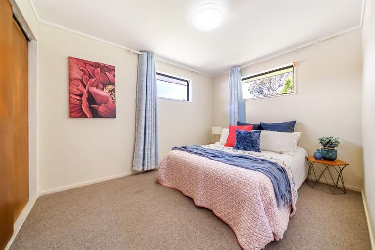 Photo of property in 93a Broderick Road, Johnsonville, Wellington, 6037