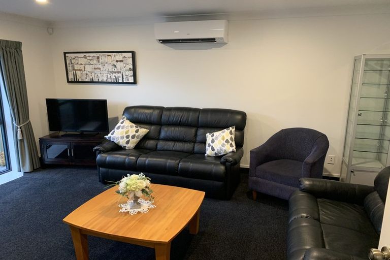 Photo of property in 16 Hastings Place, Hamilton Lake, Hamilton, 3204