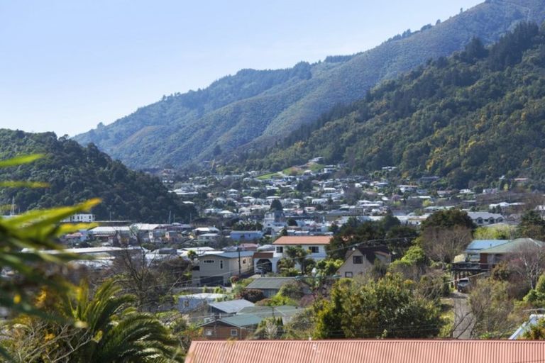 Photo of property in 3 Webster Place, Picton, 7220