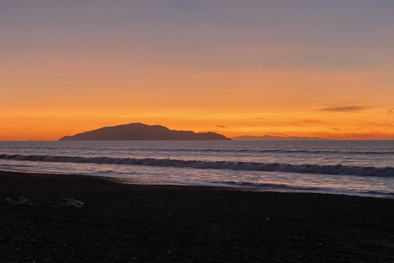 Photo of property in 17 Kapiti Lane, Otaki Beach, Otaki, 5512