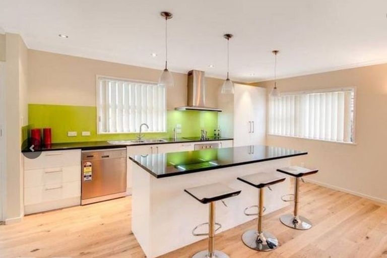 Photo of property in 75 Mountbatten Avenue, Hillcrest, Auckland, 0627