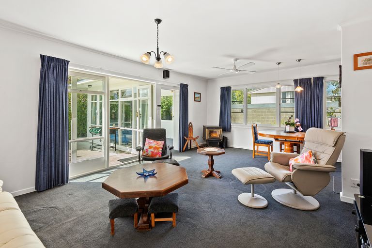 Photo of property in 23a Cross Street, Phillipstown, Christchurch, 8011