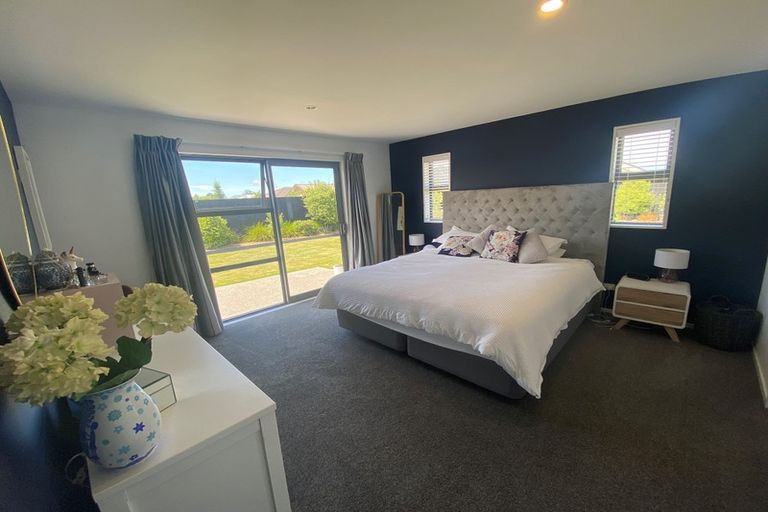 Photo of property in 22 Huntingdon Drive, Rangiora, 7400