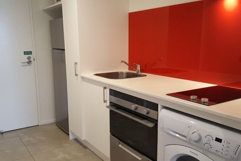 Photo of property in 304 Cannon Hill Crescent, Mount Pleasant, Christchurch, 8081