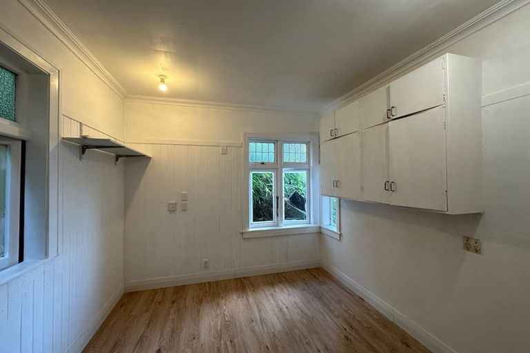 Photo of property in 56 Raroa Road, Kelburn, Wellington, 6012