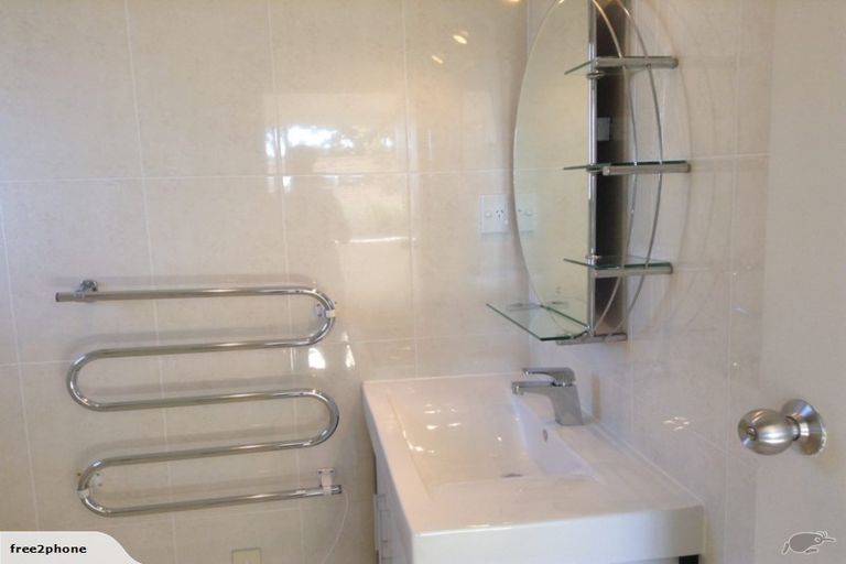 Photo of property in 2/34 Corunna Road, Milford, Auckland, 0620