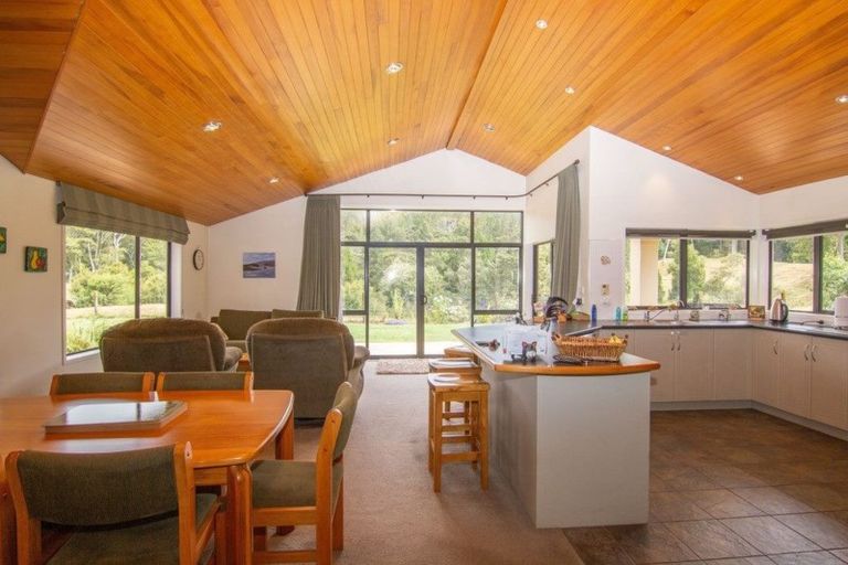 Photo of property in 44 Poynter Lane, Dairy Flat, Silverdale, 0992