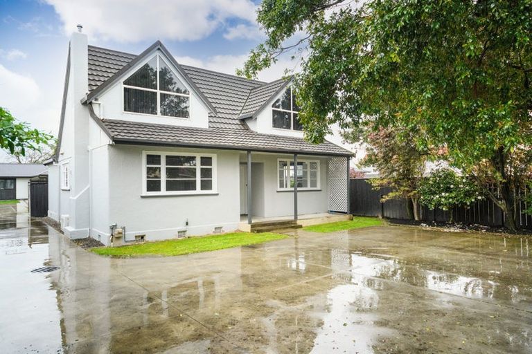 Photo of property in 76a Wood Street, Takaro, Palmerston North, 4410