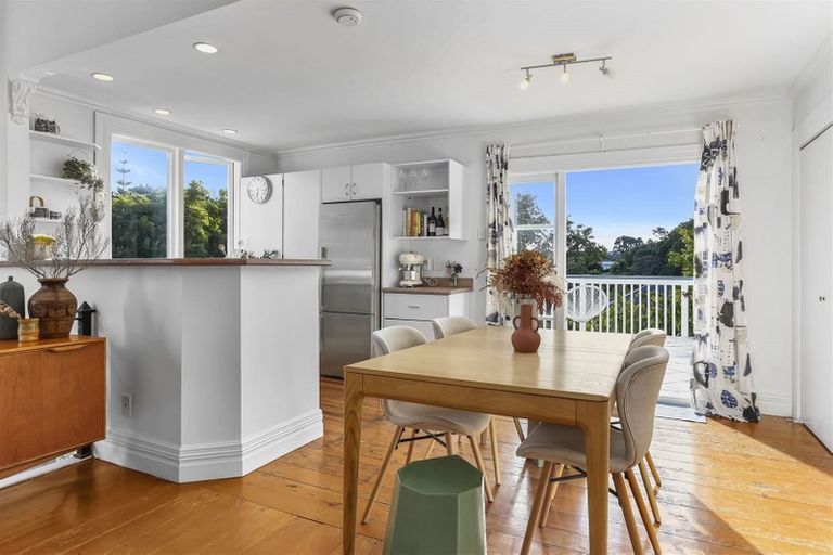 Photo of property in 55 Rawene Road, Birkenhead, Auckland, 0626