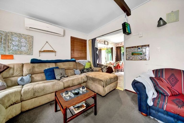 Photo of property in 3/2a Julian Place, Westown, New Plymouth, 4310