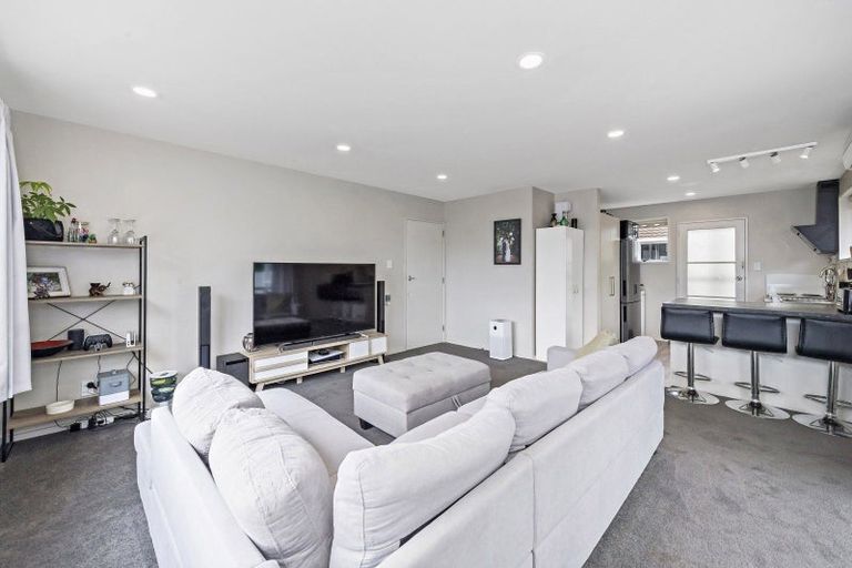 Photo of property in 2/3 Korora Street, Bromley, Christchurch, 8062