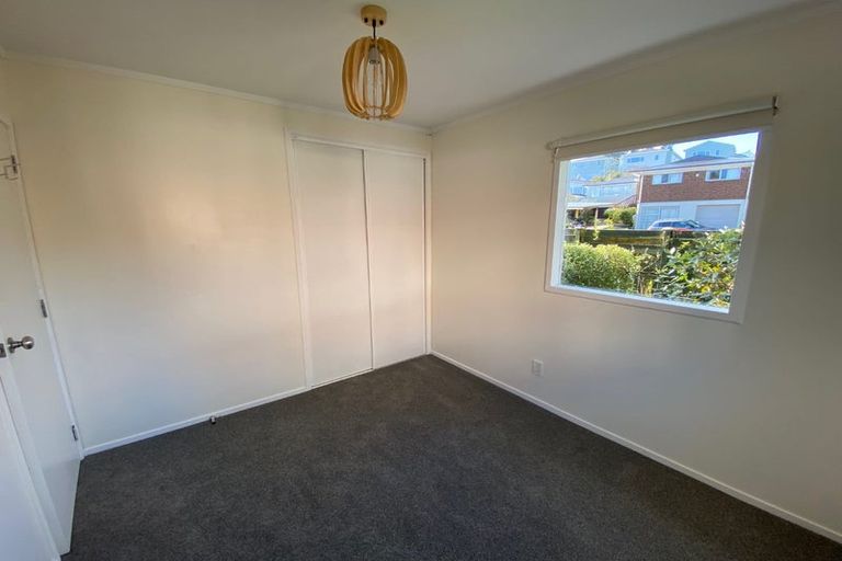 Photo of property in 28 Merriefield Avenue, Forrest Hill, Auckland, 0620