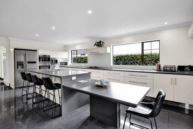 Photo of property in 74 Rata Street, Hawera, 4610