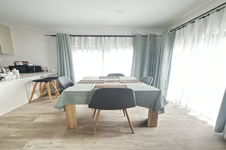 Photo of property in 61e Andrew Road, Howick, Auckland, 2010