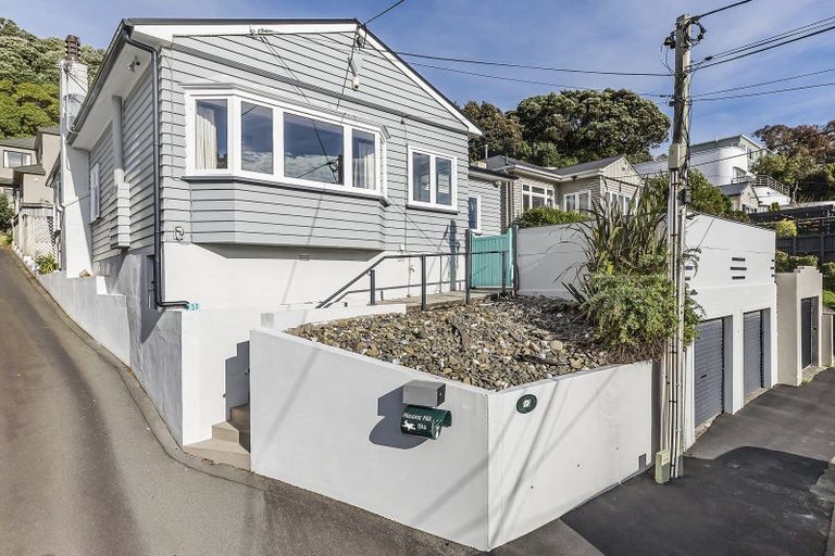 Photo of property in 19 Cavendish Square, Strathmore Park, Wellington, 6022