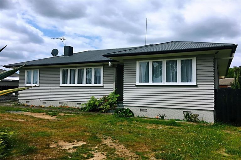 Photo of property in 34 Rollerson Street, Papakura, 2110
