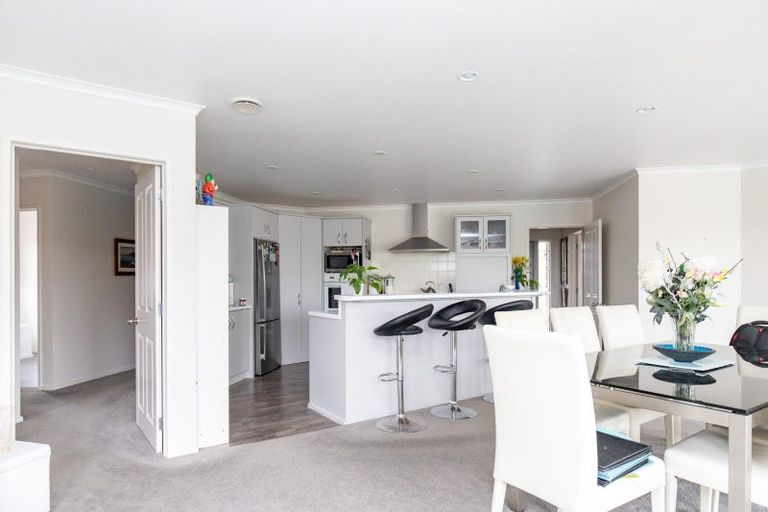 Photo of property in 10 Harris Place, Ngatea, 3503