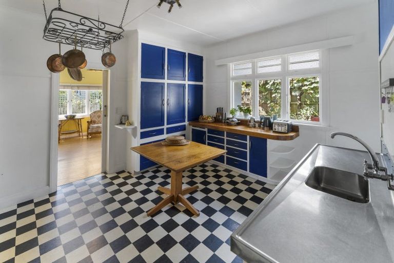 Photo of property in 129 Waimea Road, Nelson South, Nelson, 7010