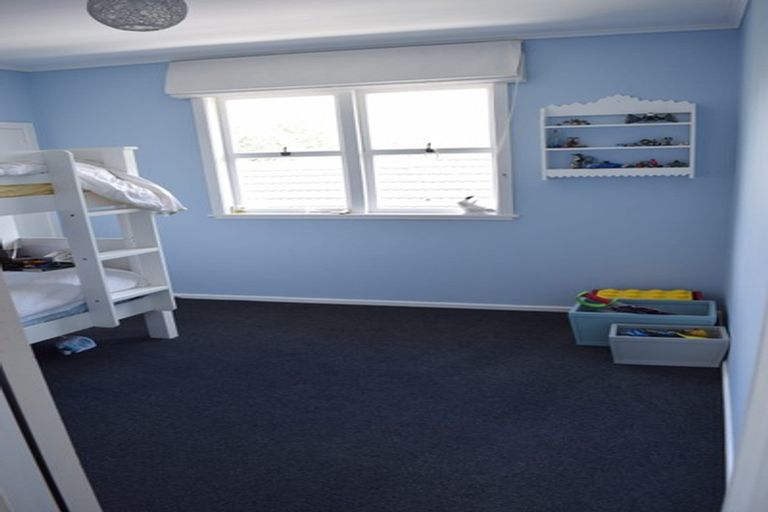 Photo of property in 11 Beulah Avenue, Rothesay Bay, Auckland, 0630
