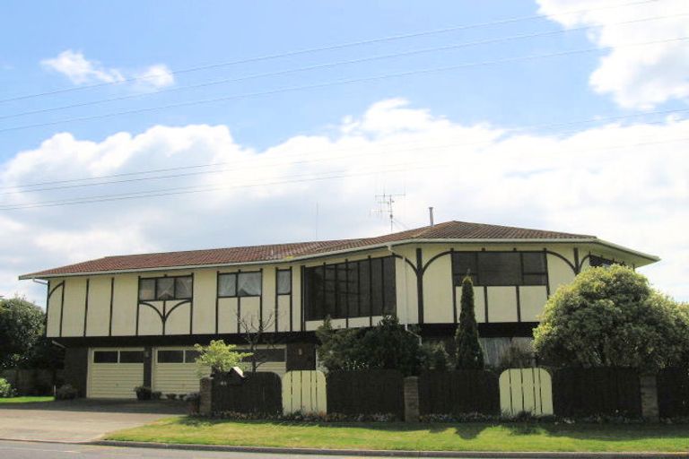 Photo of property in 1069 Papamoa Beach Road, Papamoa Beach, Papamoa, 3118