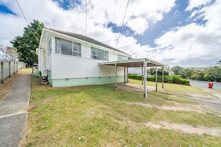 Photo of property in 12 Mexted Crescent, Ranui, Porirua, 5024