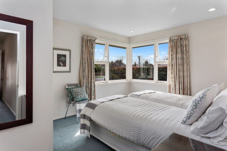 Photo of property in 9 Solway Avenue, Ilam, Christchurch, 8041