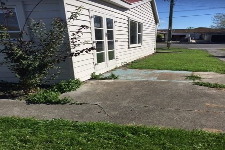 Photo of property in 38 Saint Johns Street, Woolston, Christchurch, 8062