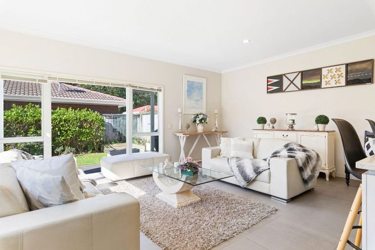 Photo of property in 8 Kensington Drive, Orewa, 0931