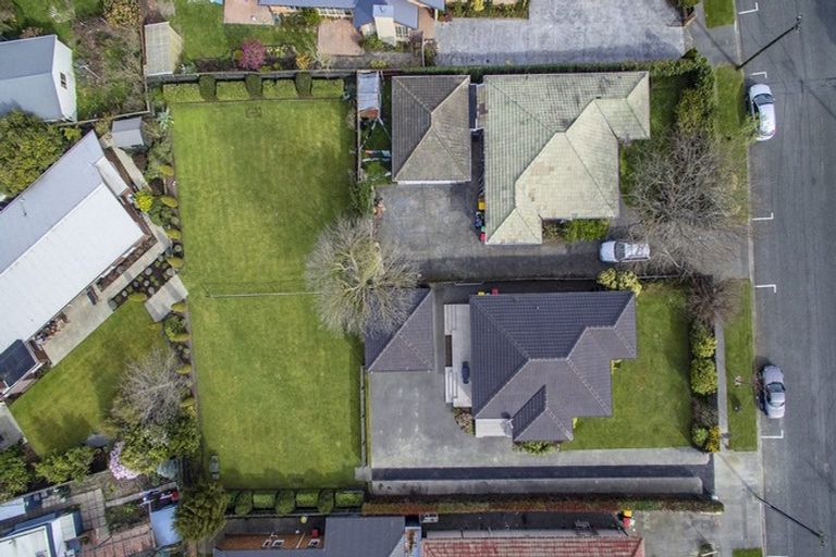 Photo of property in 9 Solway Avenue, Ilam, Christchurch, 8041