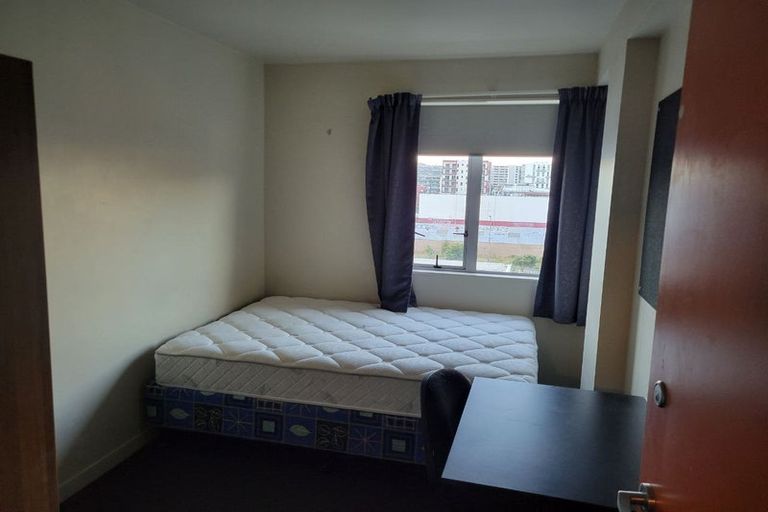 Photo of property in Cube Apartments, 5i/242 Taranaki Street, Mount Cook, Wellington, 6011