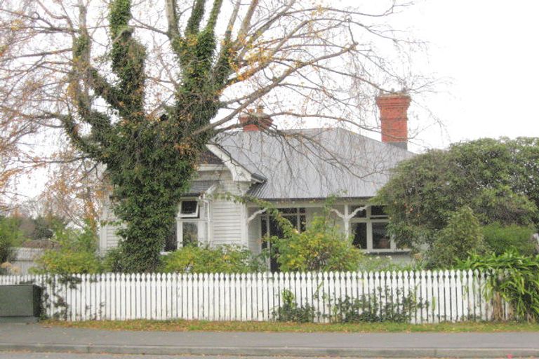 Photo of property in 74 Ranfurly Street, St Albans, Christchurch, 8014