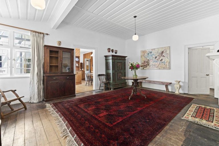 Photo of property in 90 Pendarves Street, New Plymouth, 4310