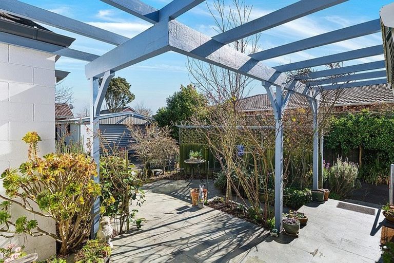 Photo of property in 23 Camrose Place, Ilam, Christchurch, 8041