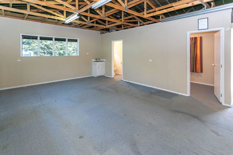 Photo of property in 68 Watt Street, Coromandel, 3506