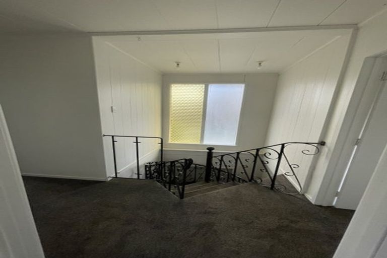 Photo of property in 20 Woodside Road, Massey, Auckland, 0614